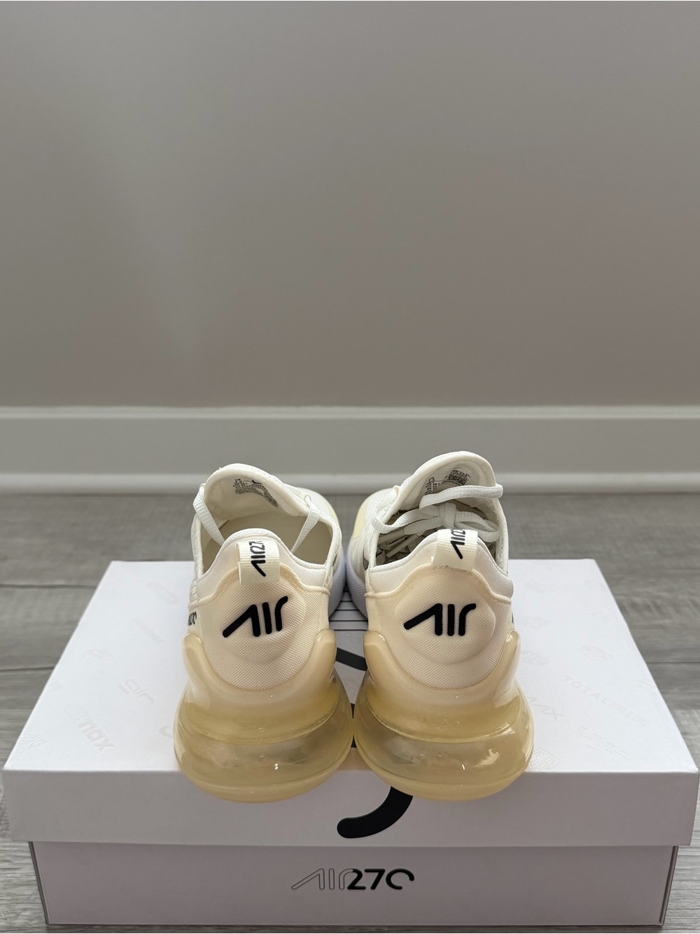 Nike Women’s Air Max 270 “Sail/Black-Coconut Milk” AH6789 124 - Picture 4 of 5